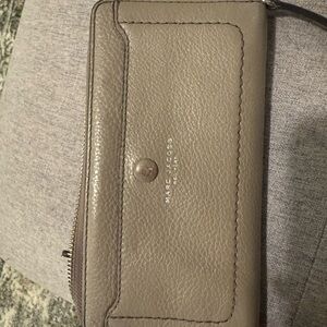 Marc Jacobs Taupe Leather Wallet